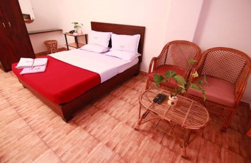 Vazhayil Hotel | Rays Inn Thekkady