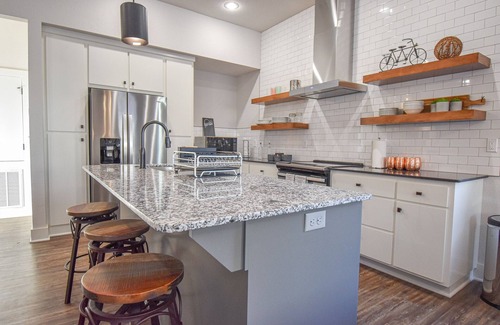Fayetteville House | Razorblock North - 1 mi from DT - 3 blocks to UofA