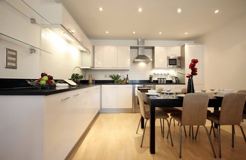 Reading City Centre Apartment | Reading Spacious Two Bedroom Apartment