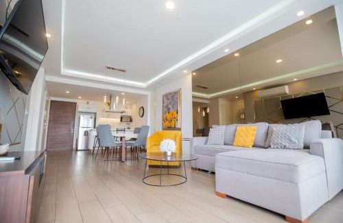 Zapopan House | Real View Towers W105