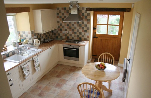 Coxley Cottage | Recent conversion. Near major tourist attractions, shops and lovely countryside.