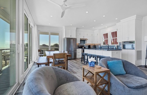 Edisto Island House | RECENTLY BUILT 4 Bedroom, 4 1/2 bath home with Luggage Lift, Oceanfront