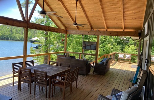 Dadeville House | Recently Built Spacious Waterfront Home in Blue Creek Area