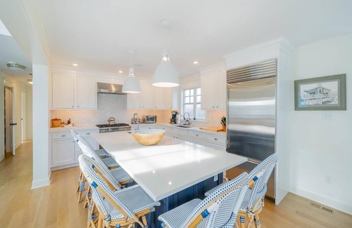 Avalon House | Recently Built, Well Maintained Home with a Pool