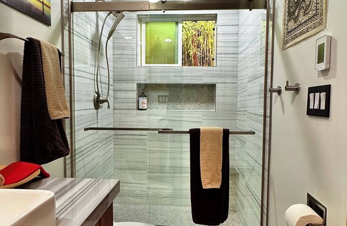 Fire Mountain House | RECENTLY REMODELED! 05/25nWelcome to Kaza Kokos! One or two bedrooms available