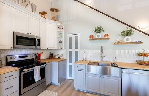Mountain Village Condo | Recently Renovated Ski Retreat Just Steps to SLOPES, Chondola, Lift 1 & Lift 10!