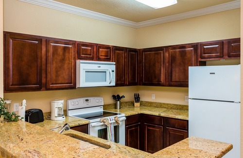 Four Corners Condo | Recently Renovated, Award Winning, Brand New Furniture , Near Disney 2+2