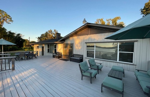 DeLand House | Recently Renovated Lakehouse on Lake Talmadge