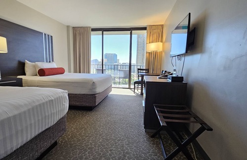 Waikiki Hotel | Recently Renovated Studio in Palms at Waikiki