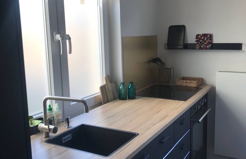 Doese Apartment | Recreation on the North Sea, green beach in Cuxhaven's Grimmershörn Bay.