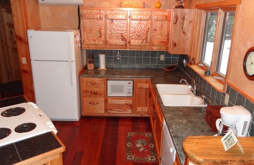 Prospect Cabin | Red Blanket Cabin Near Crater Lake National Park