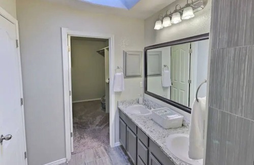 El Paso House | Red Canyon Retreat, @Westside.
