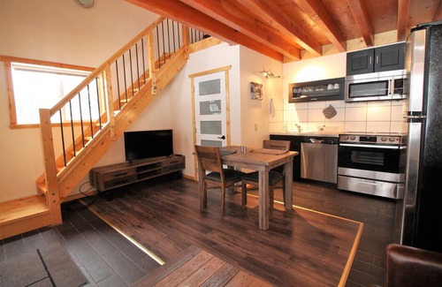 Anahim Lake House | Red Cariboo Resort - Garden View Apartment