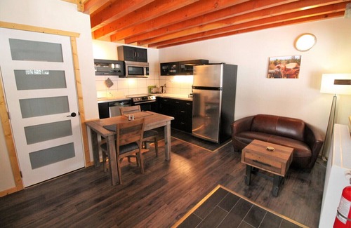 Anahim Lake House | Red Cariboo Resort - Garden View Apartment