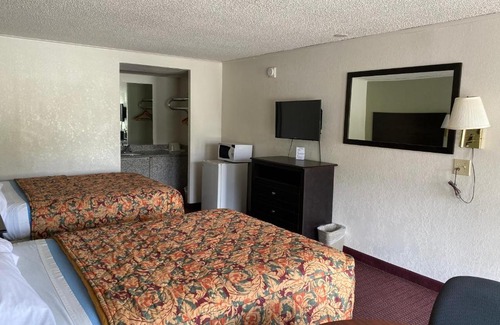 Greensboro Hotel | Red Carpet Inn Greensboro