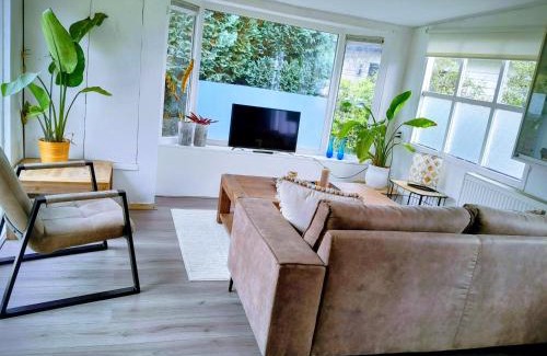 Anloo Ski Chalet | Red Cedar