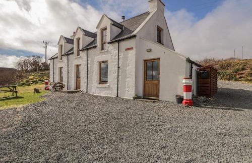 Colbost House | Red Chimneys Cottage