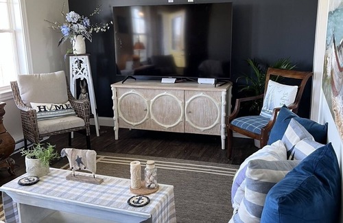 Digby County Cottage | Red Cliff Cottage - Beach Front