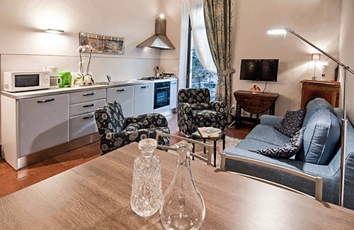Montepulciano Apartment | Red