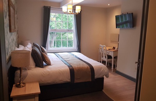 Wybunbury Hotel | Red Lion