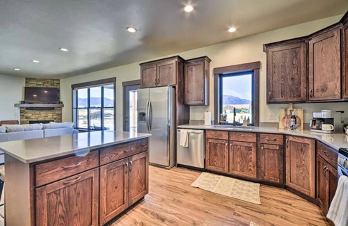 Red Lodge House | Red Lodge Mtn. View Cozy Home with hot-tub; 9 miles to RLM! New!