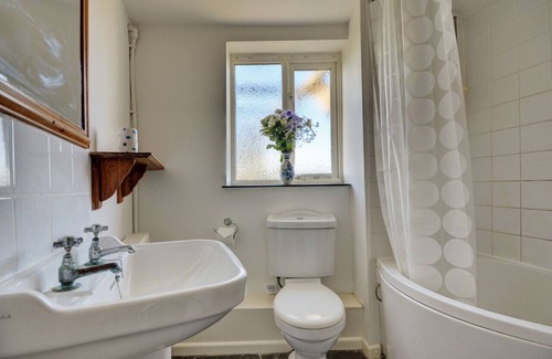 Haddiscoe House | Red Mill - Three Bedroom House, Sleeps 6