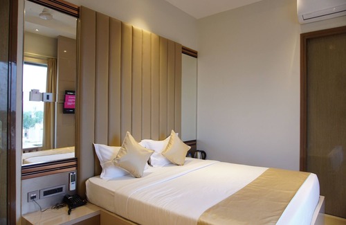 Kanpur Hotel | Red Orchid