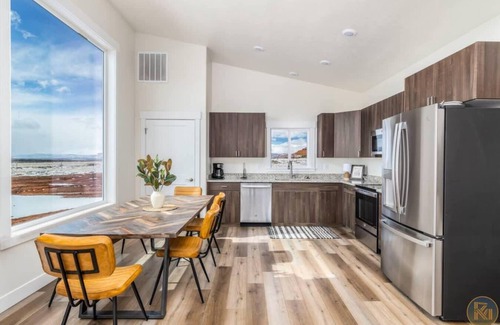 Kanab House | Red Rock Hiking Retreat l Primrose by Stay