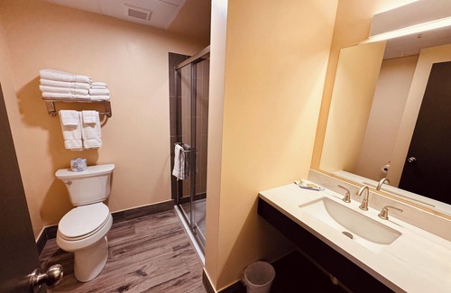 Hibbing Hotel | Red Rock Hotel & Suites