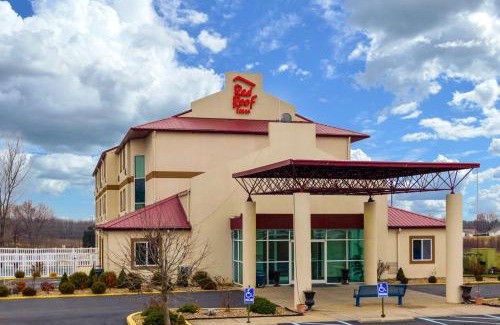 Mount Saint Francis Hotel | Red Roof Inn Georgetown, IN - Louisville West