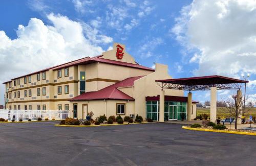 Mount Saint Francis Hotel | Red Roof Inn Georgetown, IN - Louisville West