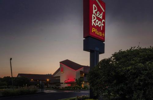 Framingham Hotel | Red Roof Inn PLUS + Boston - Framingham