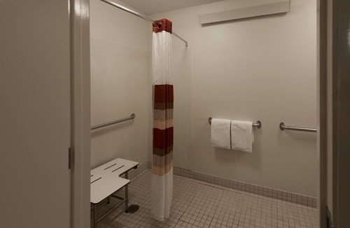 Willowbrook Hotel | Red Roof Inn PLUS+ Chicago - Willowbrook