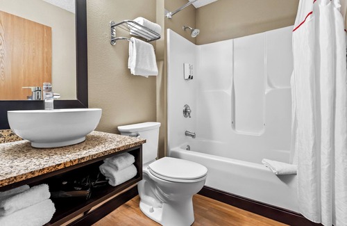 Whippleville Hotel | Red Roof Inn PLUS+ & Suites Malone