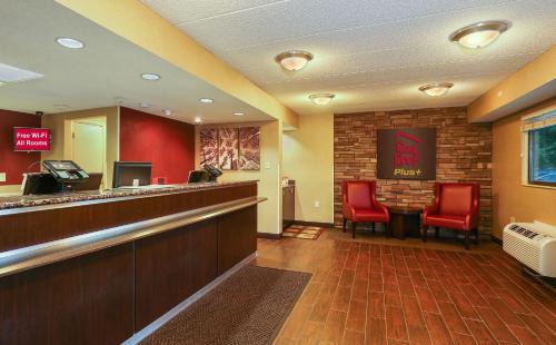 Oxon Hill Hotel | Red Roof Inn PLUS+ Washington DC - Oxon Hill