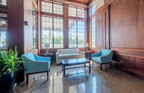 New Castle Hotel | Red Roof Inn & Suites Wilmington - New Castle