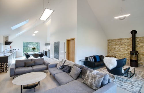 Crianlarich Apartment | Red Stag chalet. Brand new, 4 bedroom, 4 bathroom, 5 star with free WiFi