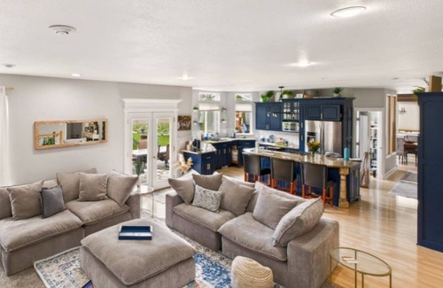 Philomath Apartment | Red Tail Ridge PNW with hot tub!