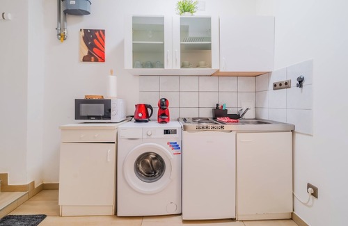 Zagreb Apartment | Red Vibe Studio Central 1, Zagreb, Croatia