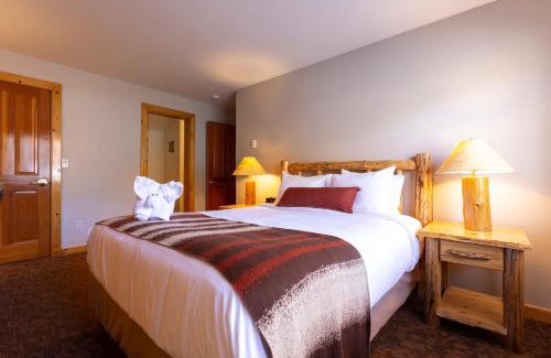Olympic Valley Cabin | Red Wolf Lodge at Olympic Valley