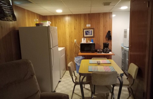 Cadiz House | Redbird Hideaway Close to OHV Turkey Bay, Fishing Huntingn4.5 mi to LBL Entrance