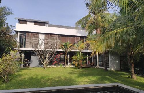 Siem Reap House | RedBox House - Private Luxury Modern Style 5 Bedrooms Villa