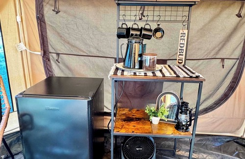 Tahlequah House | Redbud- Glamping @ The River Bluff Cabins