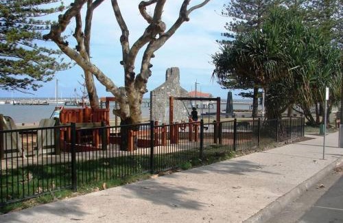 Redcliffe Apartment | Redcliffe Villa
