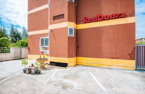Cha-am Hotel | RedDoorz Supattranai Home Hua Hin