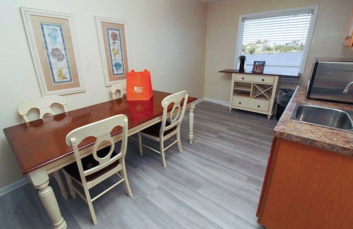 Nags Head Apartment | Redfish Retreat 2 Queen Deluxe Fin N Feather