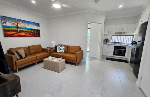 Box Hill Apartment | RedFlamesRetreat-Free WIFI & Parking-Walk to public transport-Quiet St & FamilyFriendly