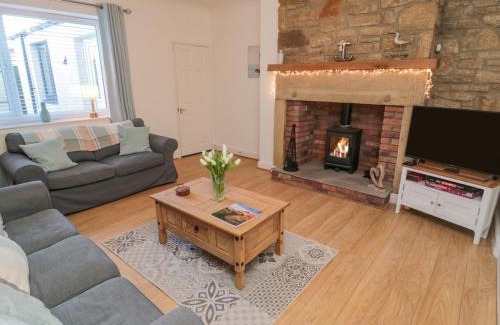 Amble House | Redshank
