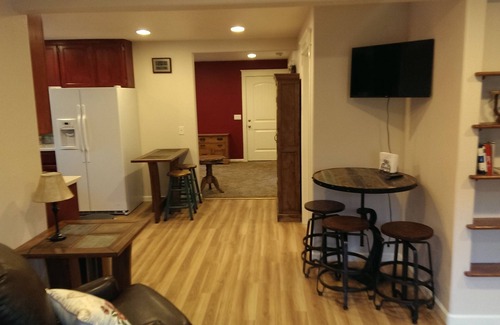 Orick Cottage | Redwood Creek Cottage cozy furnished home in the heart of Redwood National Park