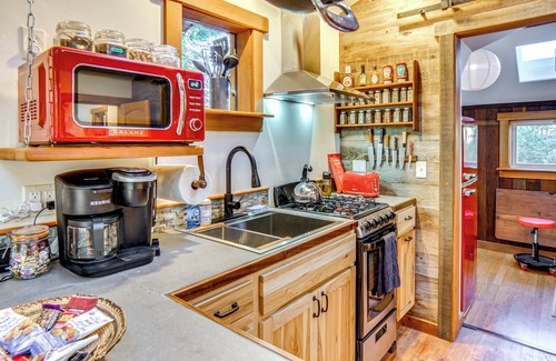 Little River Cabin | Redwood Forest Sanctuary w/Trail Access On-Site